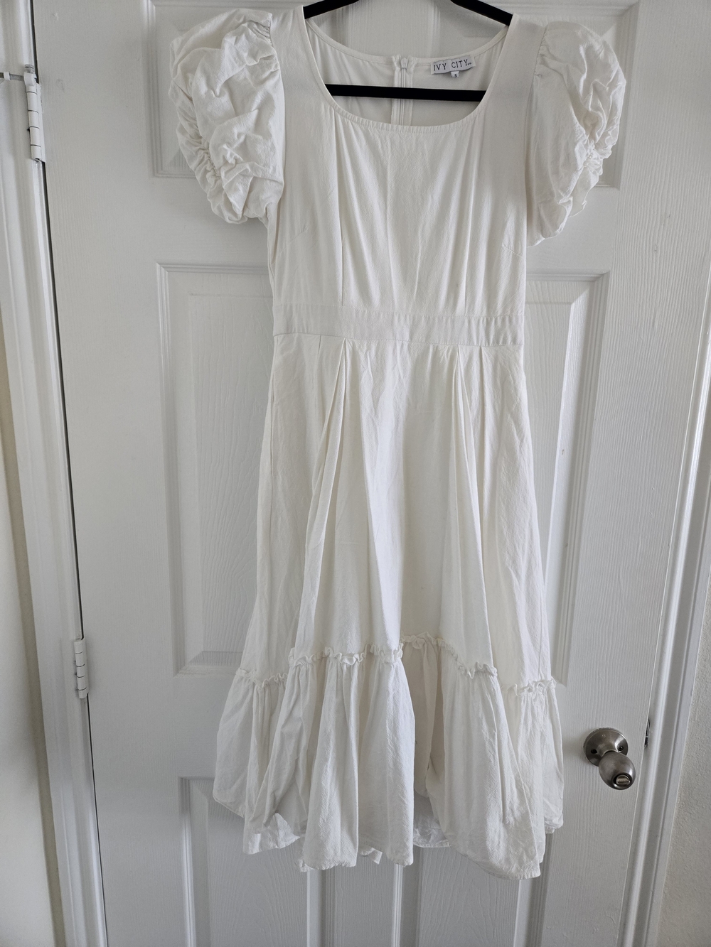 Ivy City Co White Deliah Dress